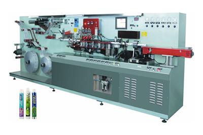 Machine pour tube laminé